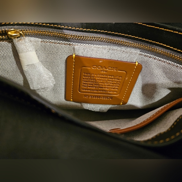 Coach Page 27 With Leopard Print - Picture 10 of 13